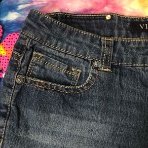 Short Floral Vigoss Taille 14 Avec Poches Brodées - État Comme Neuf !